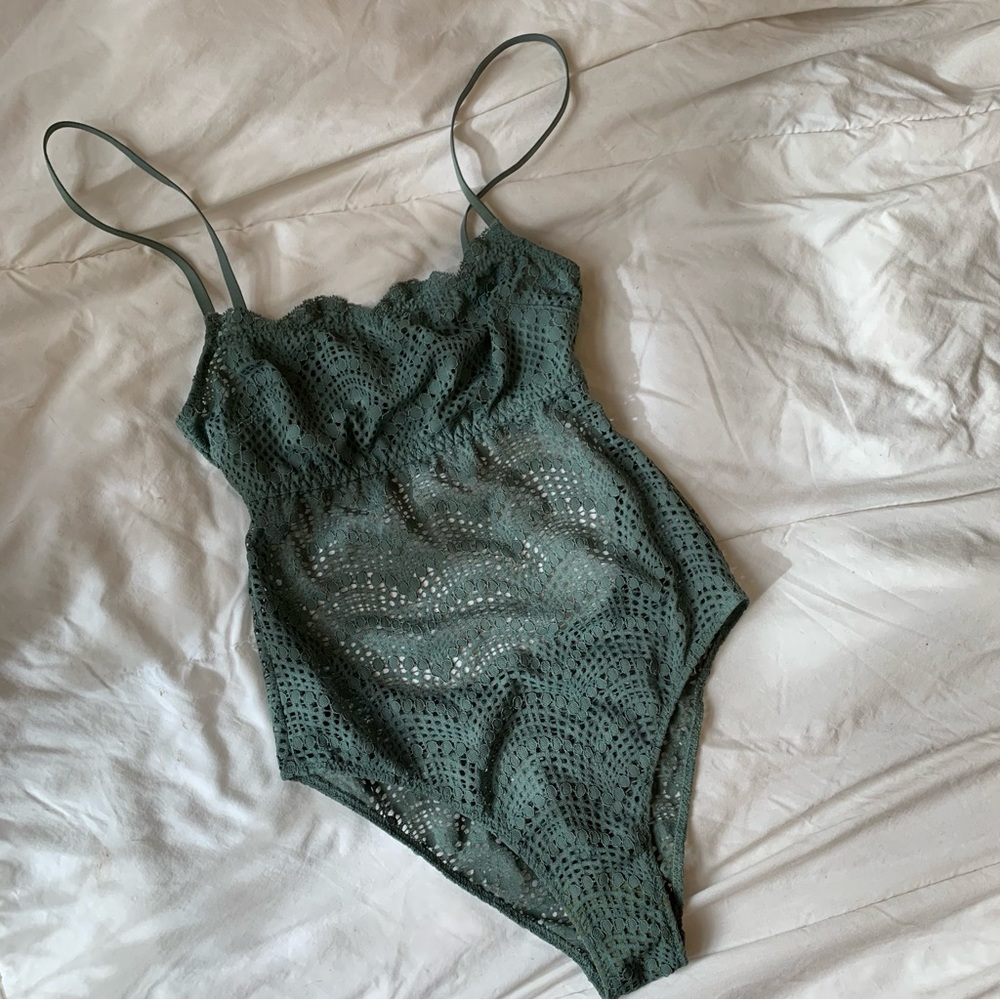 NWOT Lace body suit